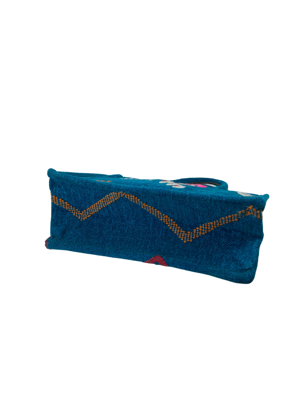 Modern Carpet Handbag – Stylish, Handmade & Unique - Image 3