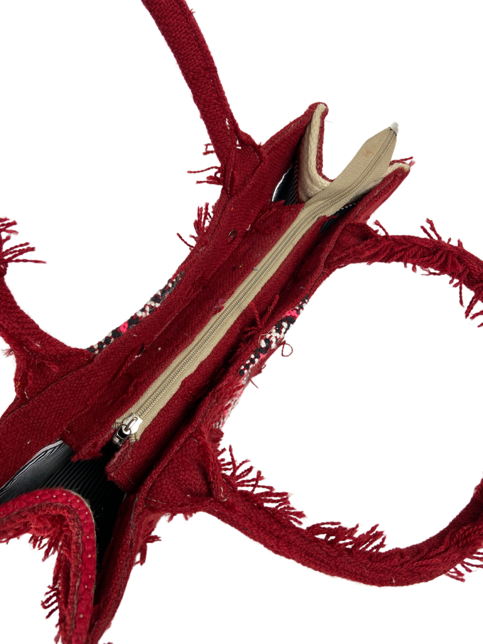 Modern Carpet Handbag – Stylish, Handmade & Unique - Image 4