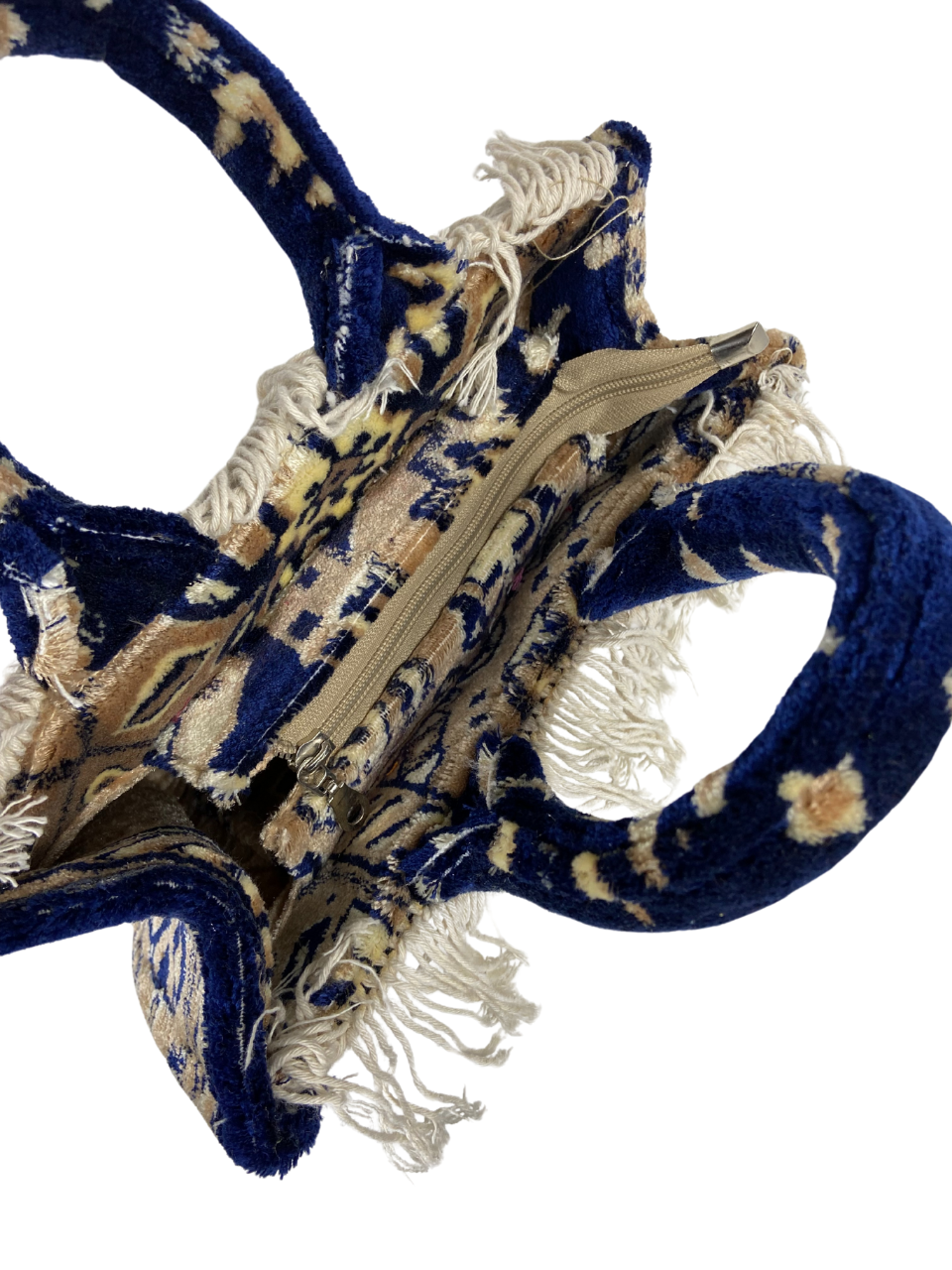 One-of-a-Kind Rug Fabric Handbag – Handmade & Unique - Image 5