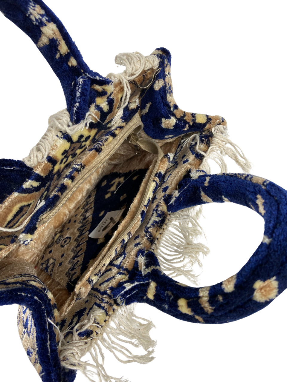 One-of-a-Kind Rug Fabric Handbag – Handmade & Unique - Image 6