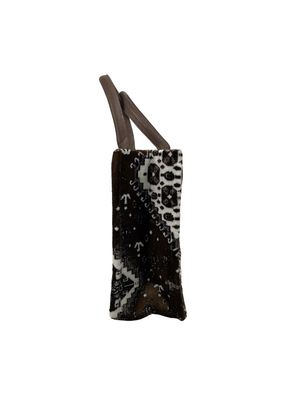 Modern Carpet Handbag – Elegant, Bold & Handcrafted - Image 3